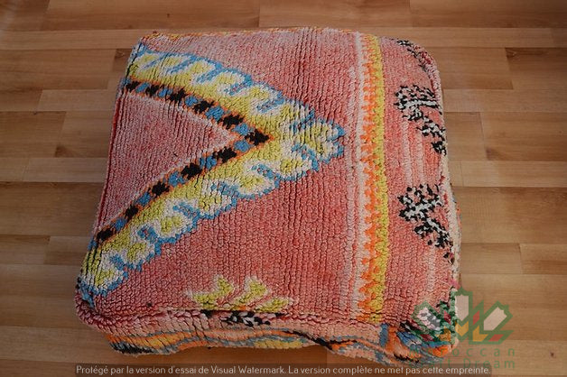 Kilim Moroccan poufs and ottomans made from rug and wool material, featuring vibrant patterns and traditional craftsmanship for stylish decor.