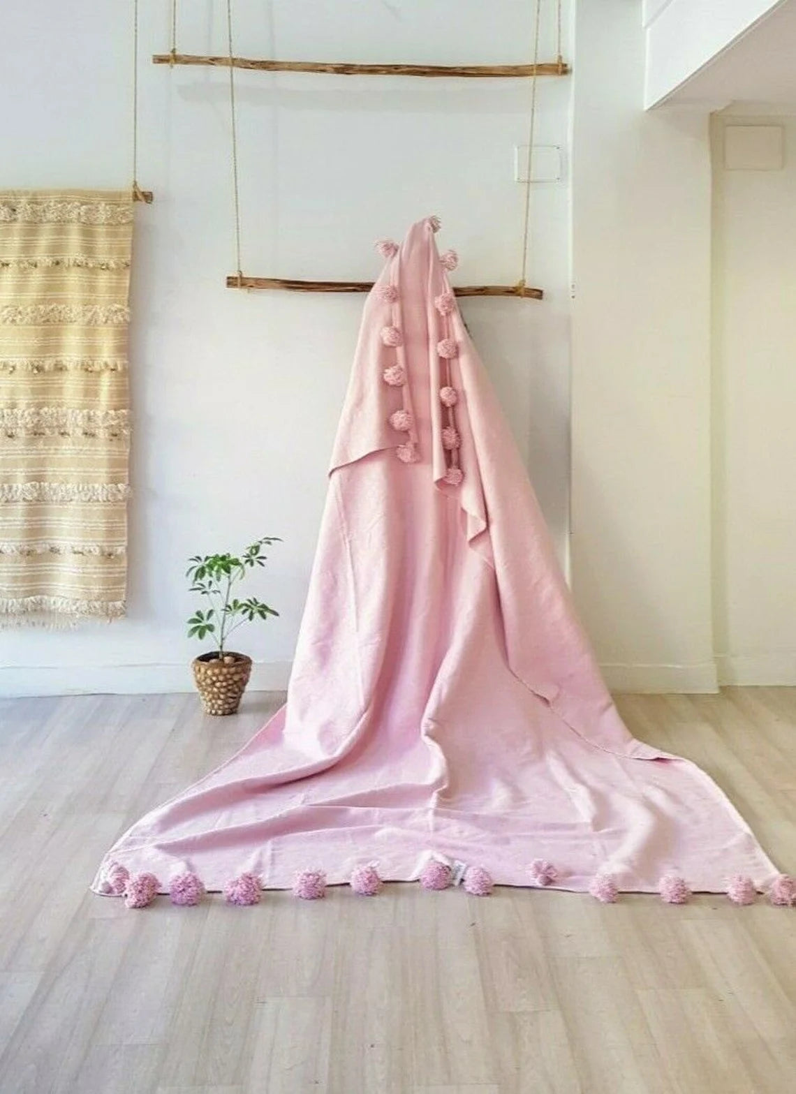 Handcrafted Blanket Throw Pink for beds and rooms MB1PI3