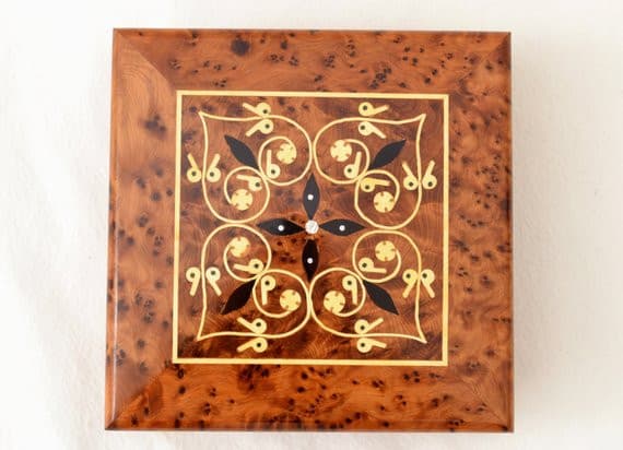 Handmade Thuya Wood Jewelry Box – Unique TW1MG4