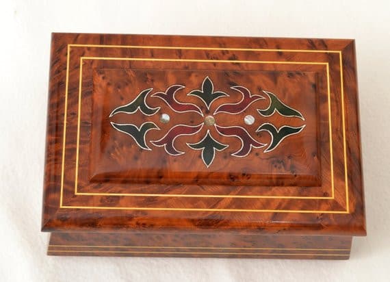 Handmade Thuya Wood Jewelry Box – Handcrafted Moroccan Wooden Box TW6SQ4