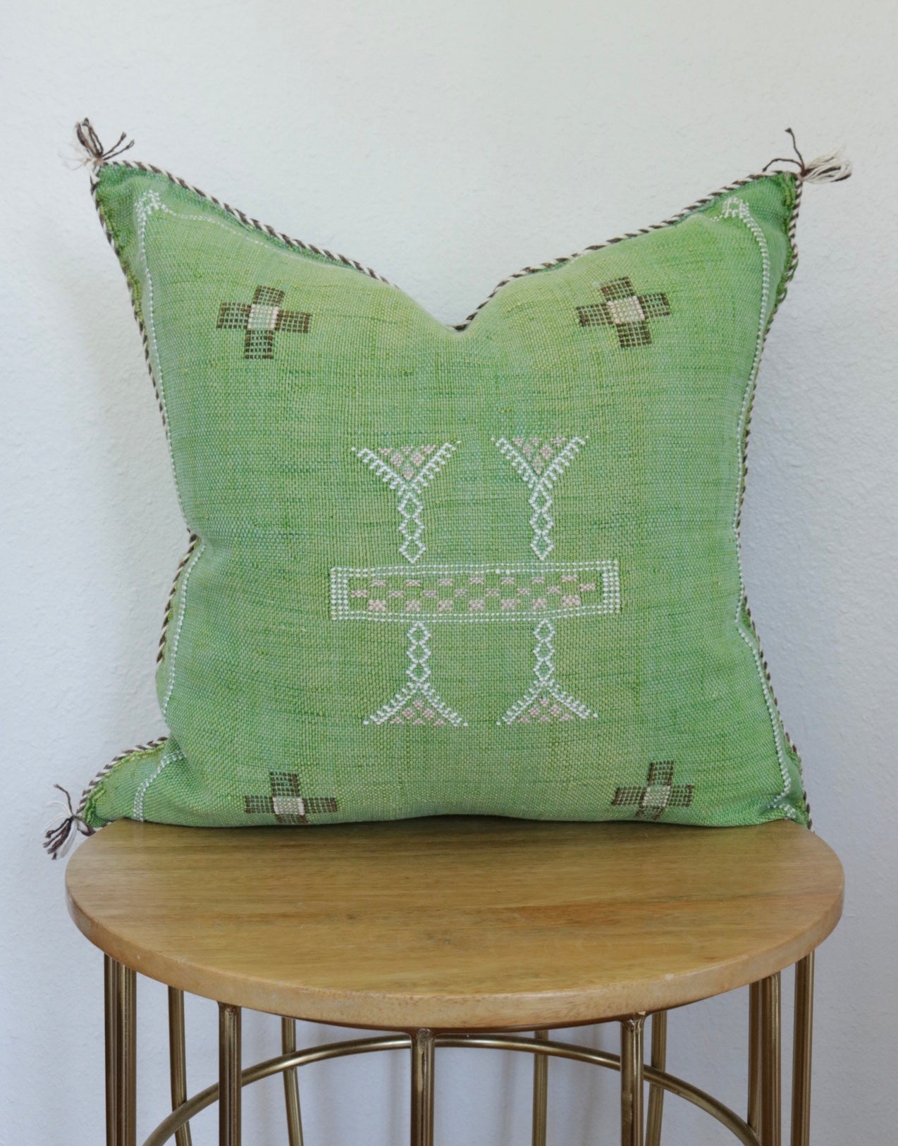 Exotic handmade Moroccan green pillow cover in cactus silk with intricate design