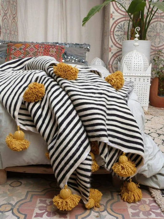 Moroccan Blanket throw Pom Pom, Black white MB2BW