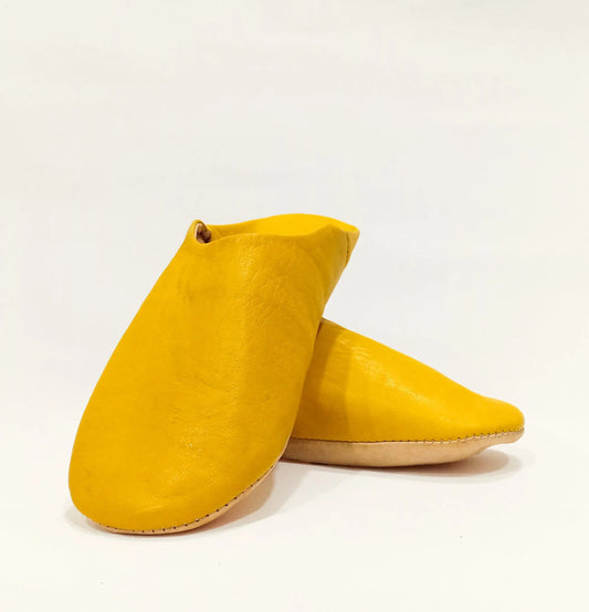 handcrafted yellow leather slipper babouche