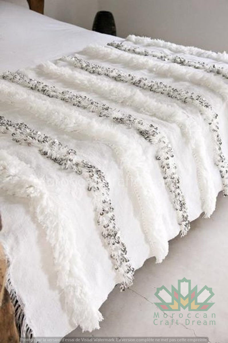 Χειροποίητη Μαροκινή κουβέρτα γάμου Handira Λευκή με Μεταλλικές παγιέτες HB1WH
