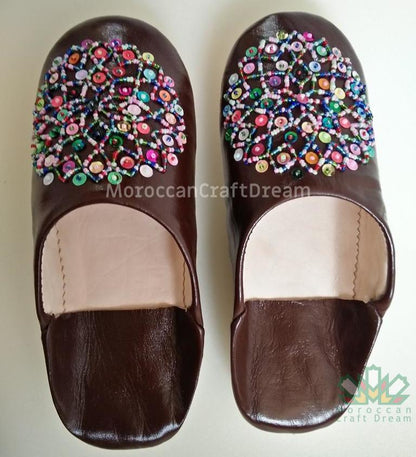 Handmade leather slippers babouches with lovelry moroccan craft design