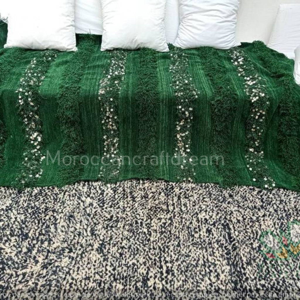 Handcrafted Blanket Throw Green for beds and rooms HB1GN2