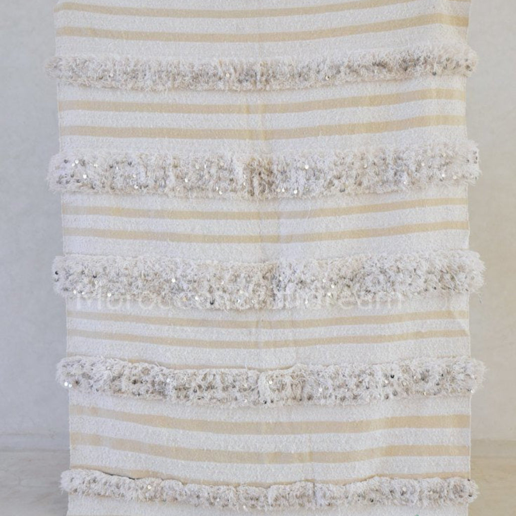 Handcrafted Blanket Throw White for beds and rooms HB2WH1