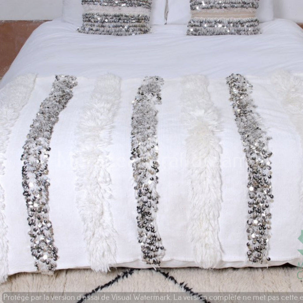 Handcrafted Blanket Throw White for beds and rooms HB1WH3