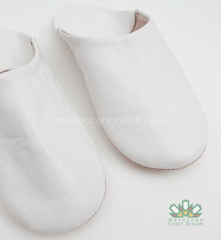 white simple handmade leather slippers, marrakech moroccan craft, bohemian style